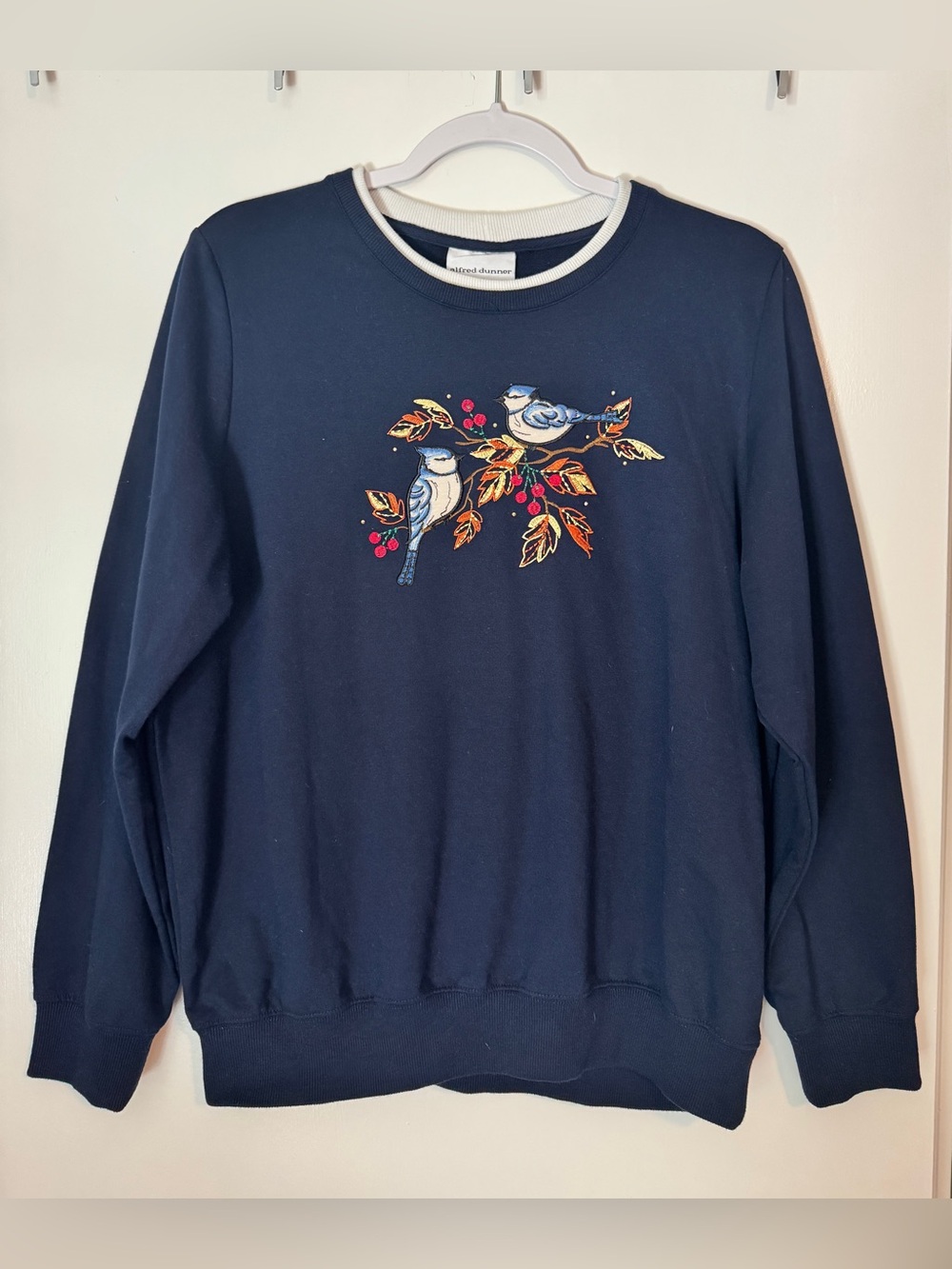 Vintage Alfred Dunner Medium Navy Blue Jay Embroidered Sweatshirt